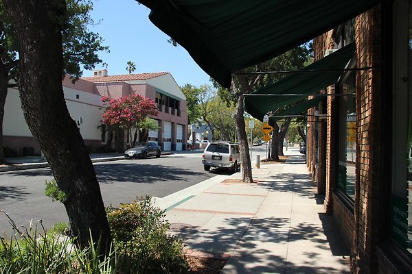 61.Street.Sidewalk.Mission.St.SoPas