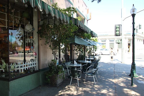 52.Street.Sidewalk.Mission.St.SoPas