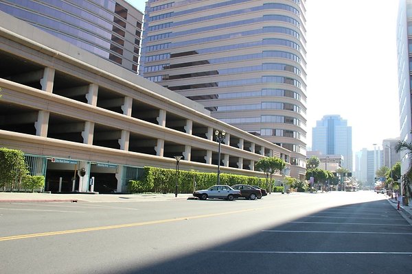 08.Steet.SW.1st.St.Elm-LongBeachBlvd.Sside