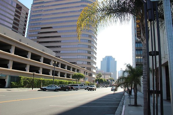 03.Steet.SW.1st.St.Elm-LongBeachBlvd.Sside