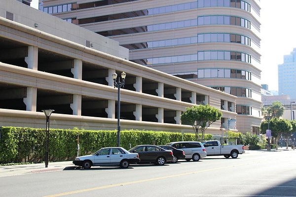 04.Steet.SW.1st.St.Elm-LongBeachBlvd.Sside
