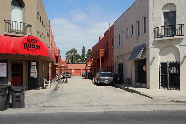 Steet-4th &amp; Orange lbch-003