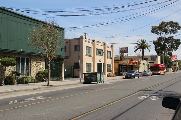 Steet-4th &amp; Orange lbch-005