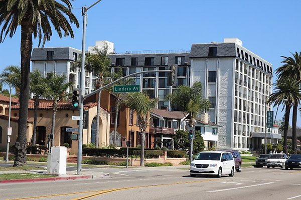 Steet-Bluff Park-Ocean Bl lbch-003