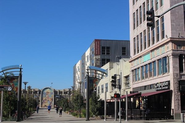 Street.SW.Promenade.Alta-3rd.Long Beach.09