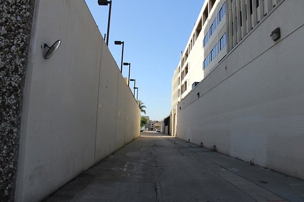 08.Steet.SW.1st.St.Elm-LongBeachBlvd