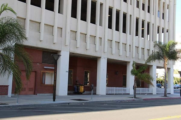 03.Steet.SW.1st.St.Elm-LongBeachBlvd