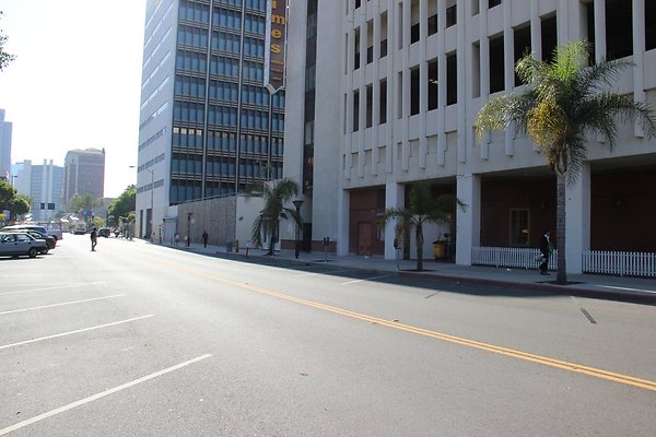 05.Steet.SW.1st.St.Elm-LongBeachBlvd