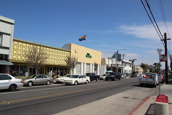 Strts-4th St Cherry-Junipero lbch-006