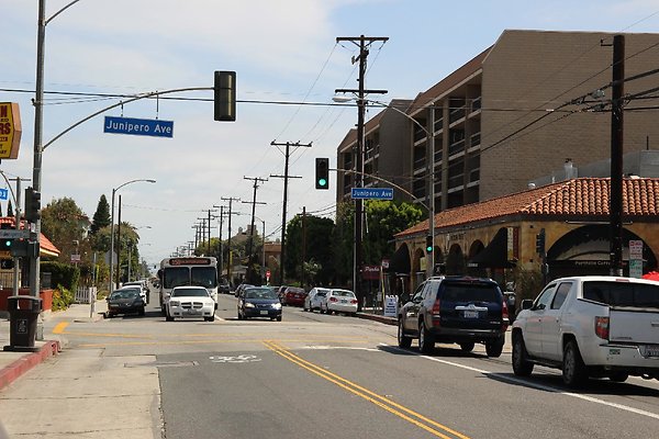 Strts-4th St Cherry-Junipero lbch-043