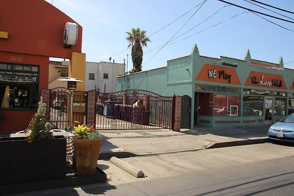 Strts-4th St Cherry-Junipero lbch-023