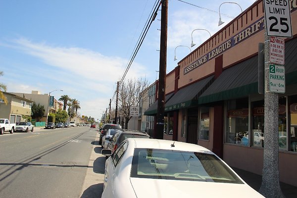 Strts-4th St Cherry-Junipero lbch-038