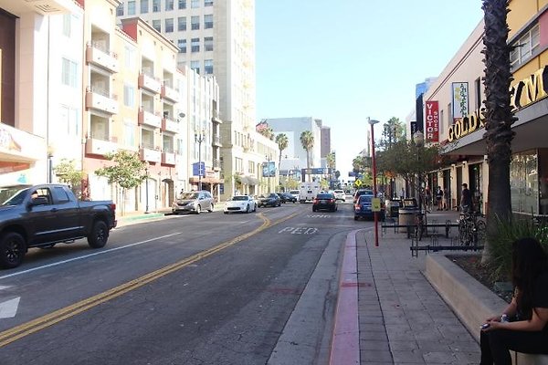 Street.SW.Pine.3rd-4th.LongBeach.24