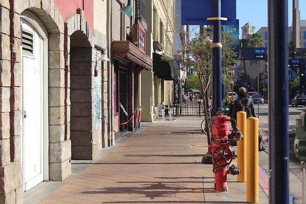 Street.SW.Pine.3rd-4th.LongBeach.30