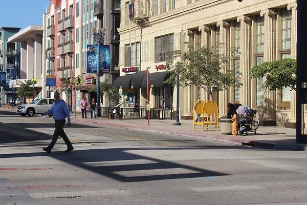 Street.SW.Pine.3rd-4th.LongBeach.05
