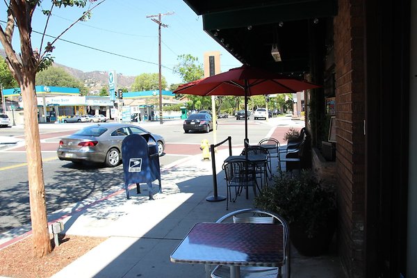 07.Kenneth.Village.Glendale