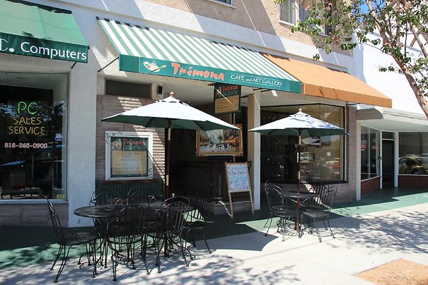 19.Kenneth.Village.Glendale
