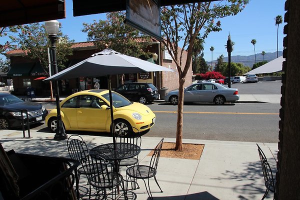 25.Kenneth.Village.Glendale