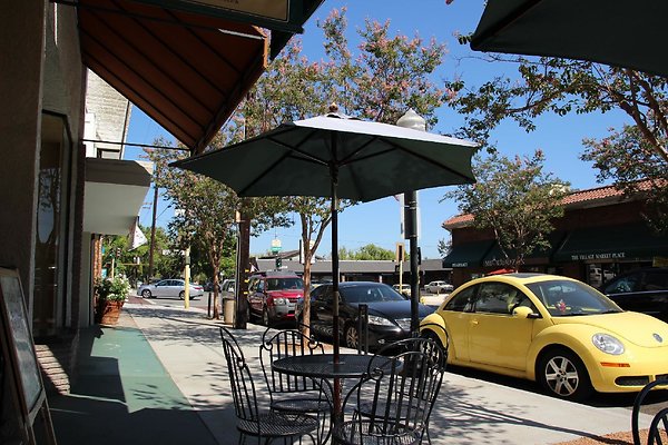 28.Kenneth.Village.Glendale