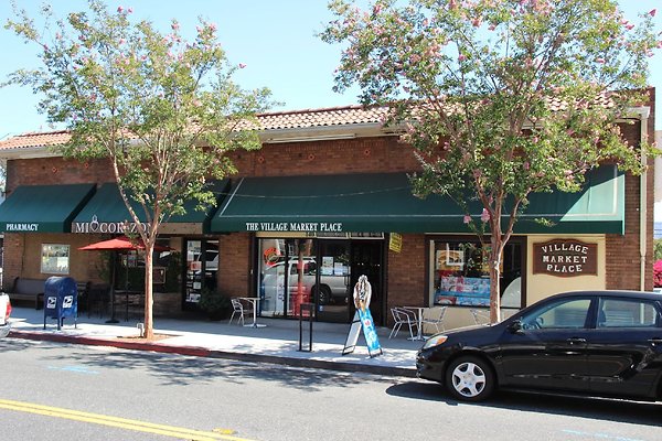 14.Kenneth.Village.Glendale