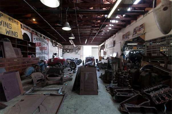 10045 garage37