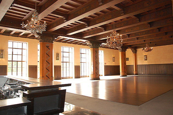 Park Plaza Gold Room