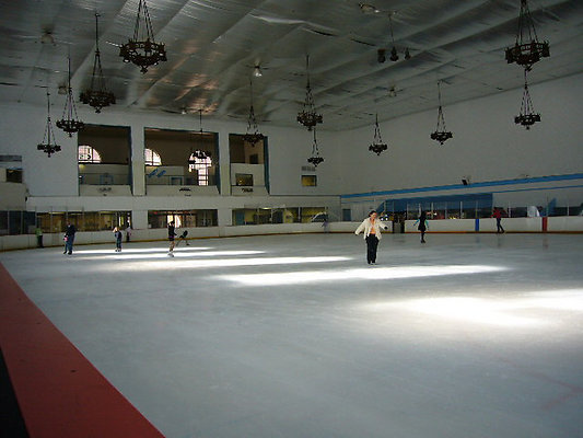 Pasadena.Ice.Skating.Center10