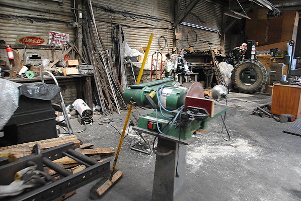 Eric Machinery.Machine Shop.LA43
