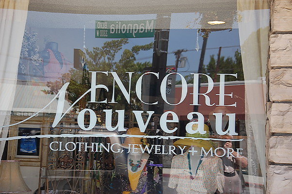 Encore Nouveau.Clothing.Burbank