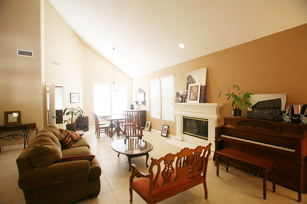 626A Living Room 0011 1