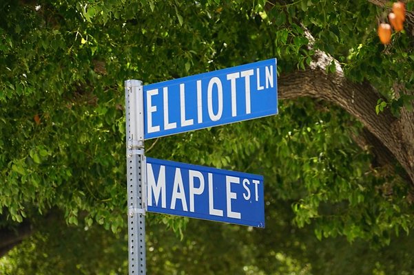 Elliott Lane.Newhall