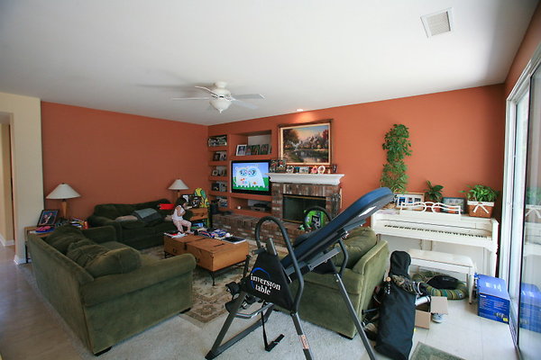 Family Room 0040 1