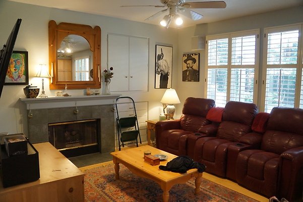 27361.Cheshire.Ln.Griffith.17