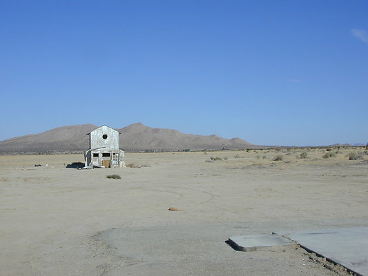 basecamp  pking lot 014