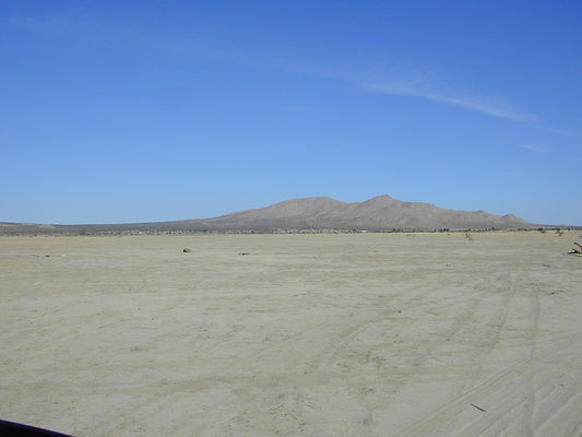 basecamp  pking lot 002