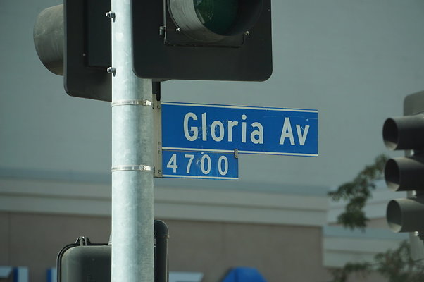 Gloria.Ave.EN.68