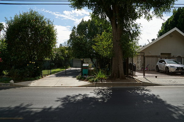 Magnolia.Blvd.East.EN.19