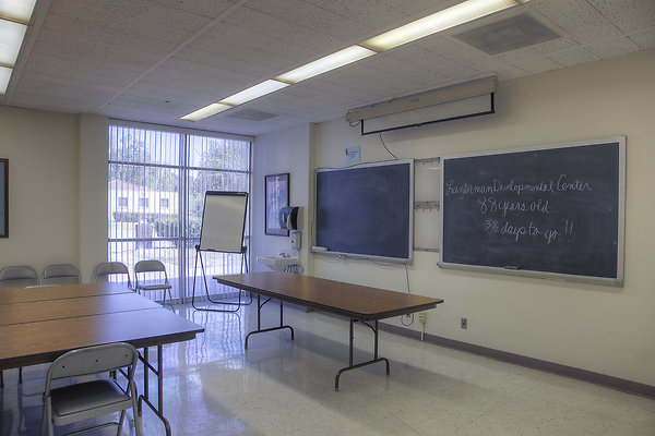 conference room 1st fl int4