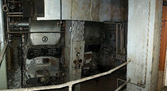 905498