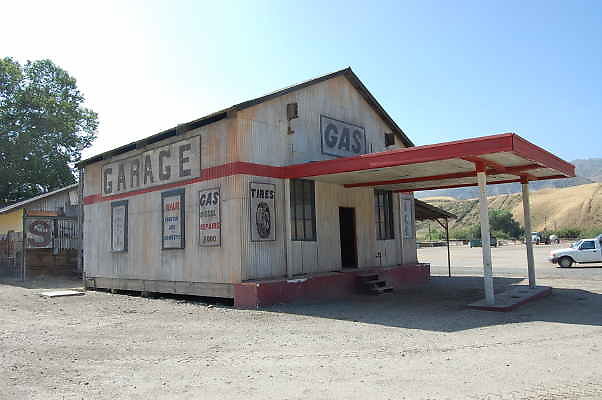 Newhall.Land.Gas.09