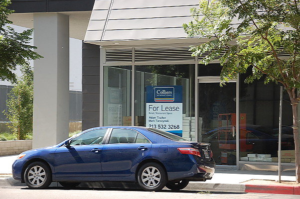 901 So. Flower. Shops.Reflections