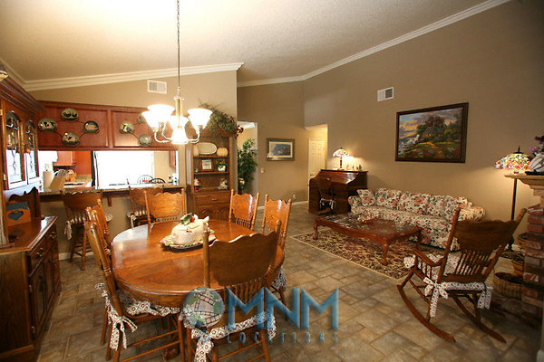 Family Room &amp; Dining Room 0056 1