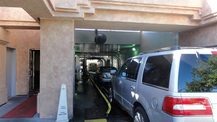Cap EquityGas Station.Convenience Store.Car Wash.Agora25