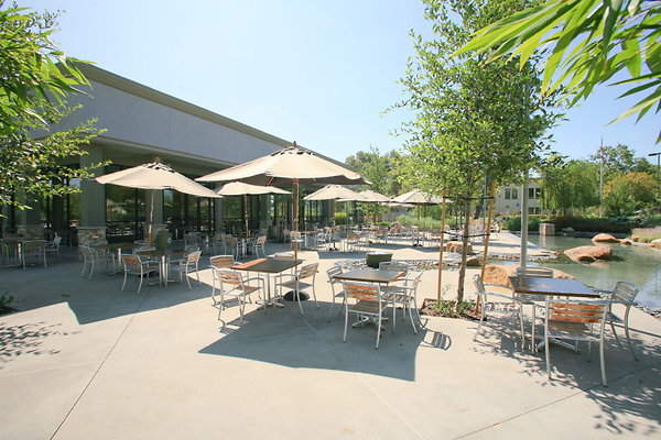 729D Cafe Patio 0059 1