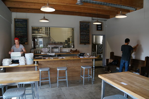Monkish Brewery06