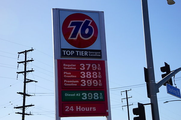 Spring.Stud.76.Gas.09