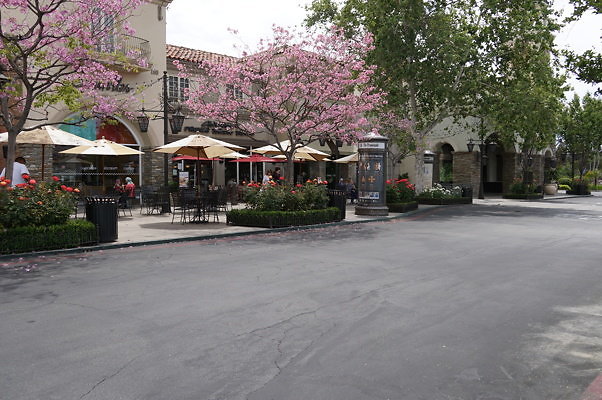 Promenade.W.Lake.09