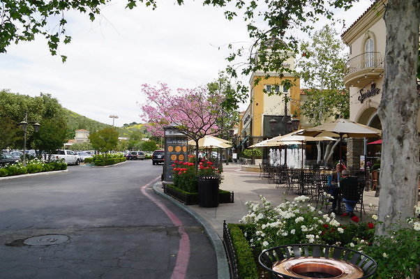 Promenade.W.Lake.23
