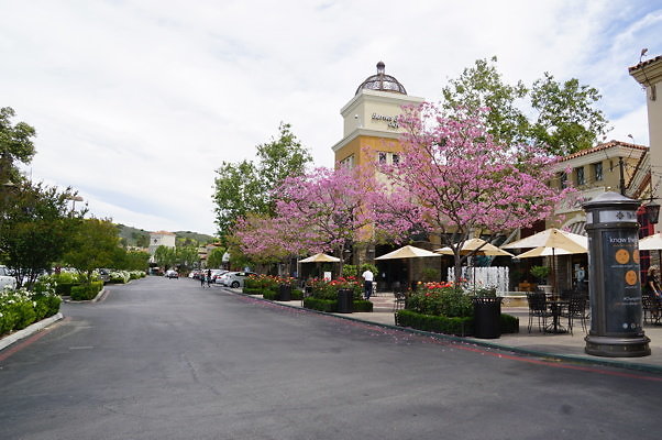 Promenade.W.Lake.13