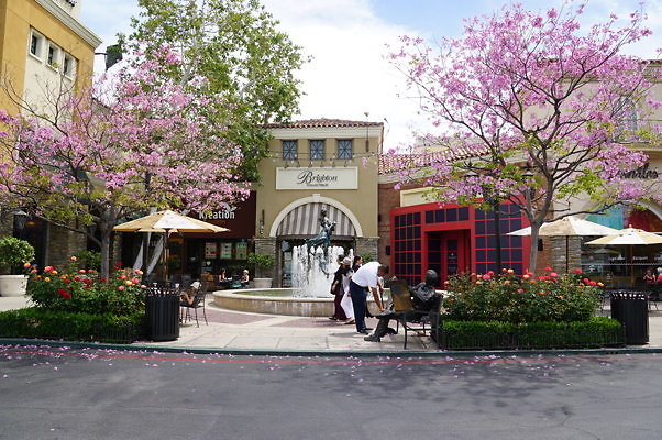 Promenade.W.Lake.05
